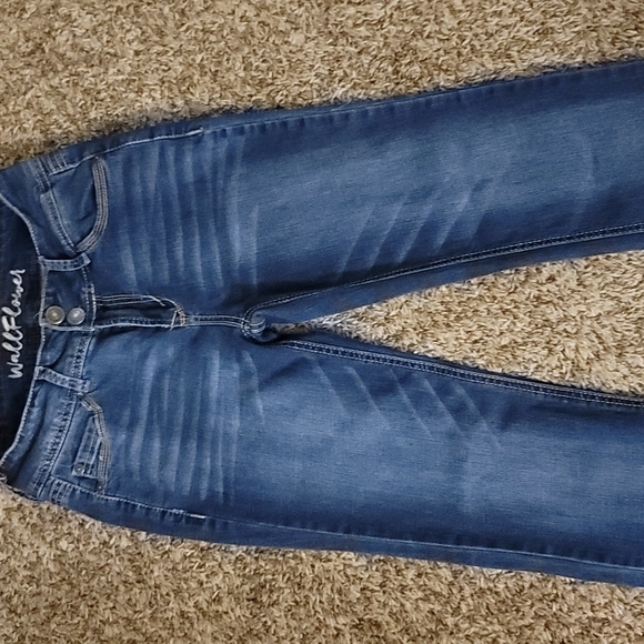 WallFlower Dark Wash Jeans Youth Women's Size 3 Boot Cut - Picture 2 of 6